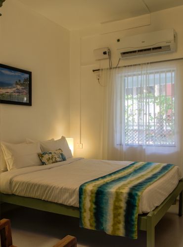 villa beach house calangutebedroom bed